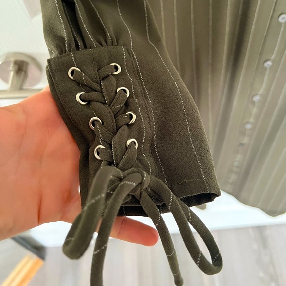 Beautiful, belted Shirt Dress by Current Air - Picture 11 of 13